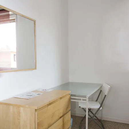 Train Station Airport Guest house 2*